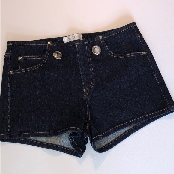 Guess Shorts - Picture 2 of 10